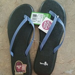 Sanuk yoga bliss flip flops